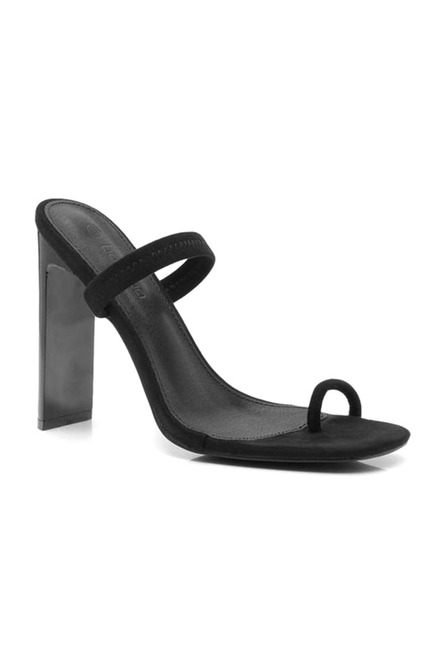 E-comm: Sexy Heels to Ring in the New Year